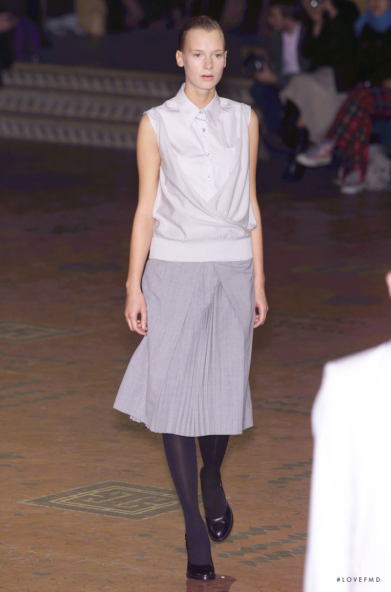 Veronique Branquinho fashion show for Spring/Summer 2001