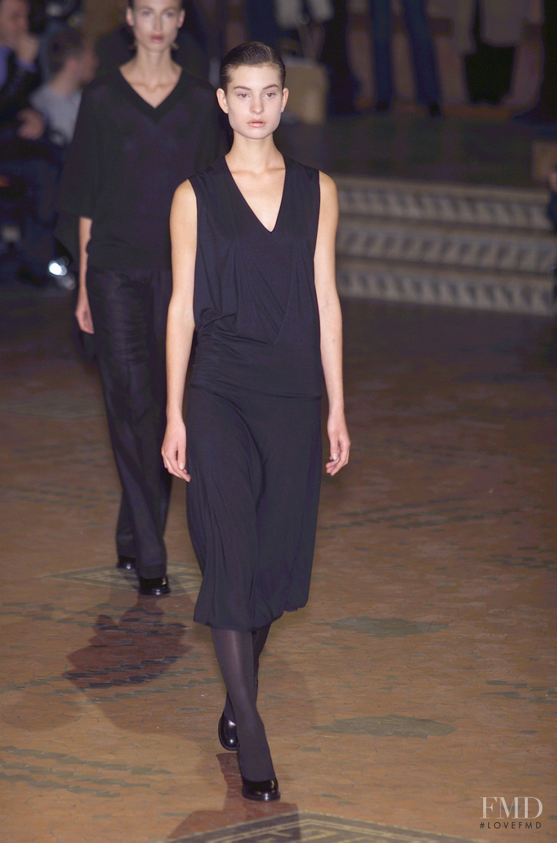 Veronique Branquinho fashion show for Spring/Summer 2001