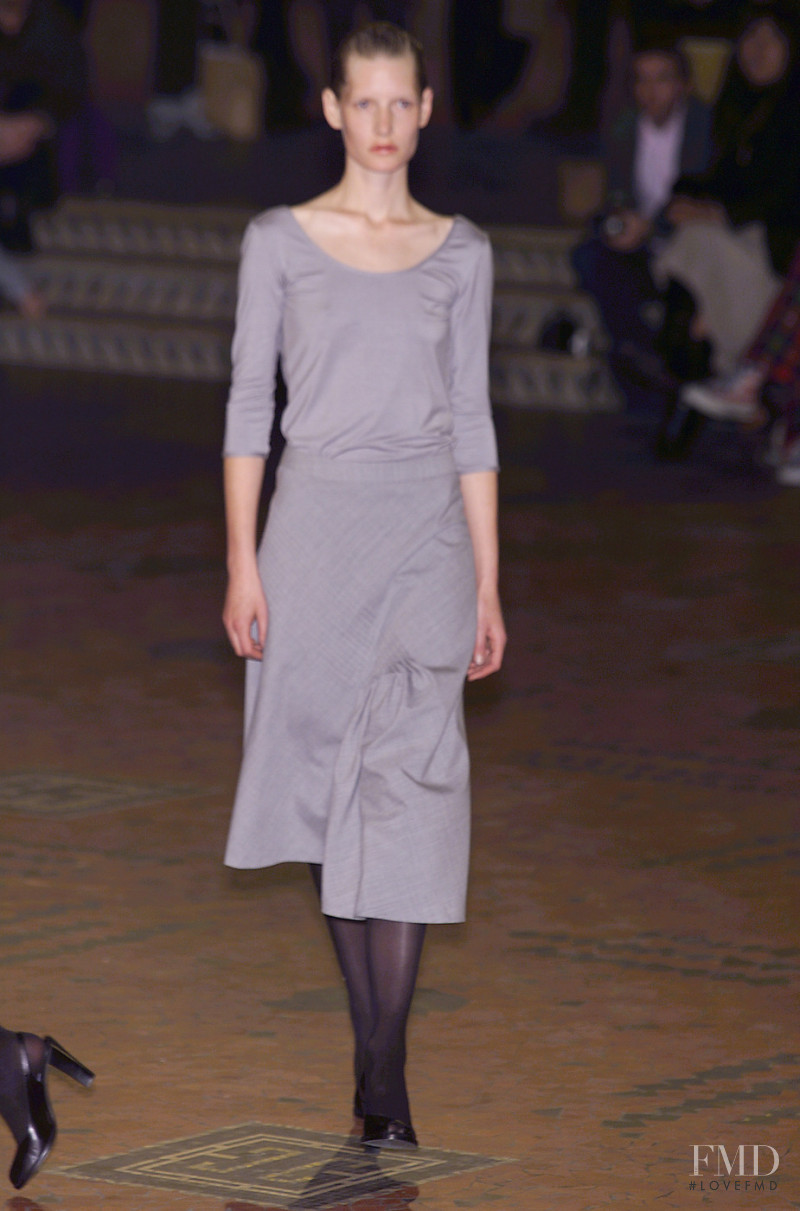 Veronique Branquinho fashion show for Spring/Summer 2001