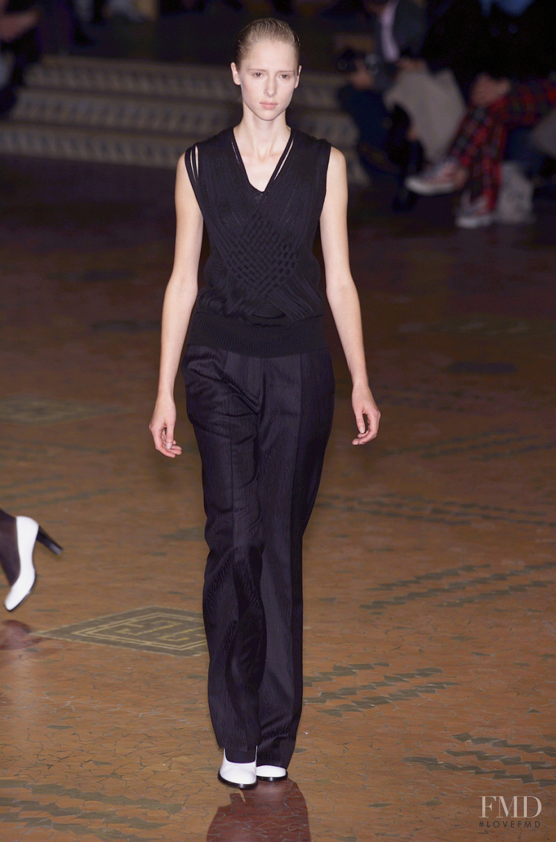 Veronique Branquinho fashion show for Spring/Summer 2001