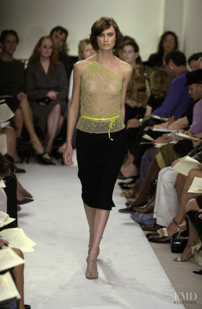 Vera Wang fashion show for Spring/Summer 2001