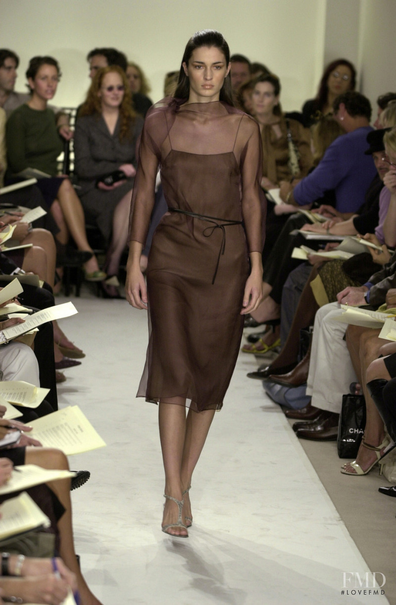 Vera Wang fashion show for Spring/Summer 2001