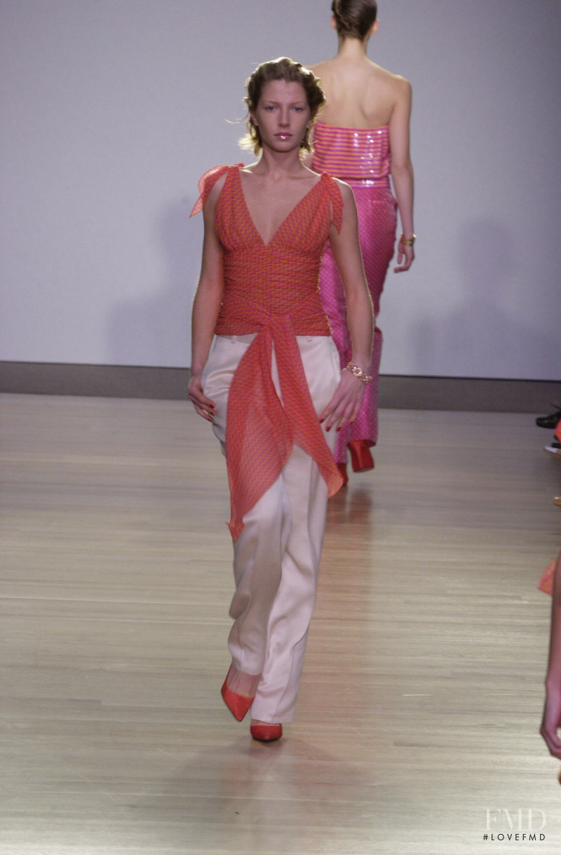 Tuleh fashion show for Spring/Summer 2001