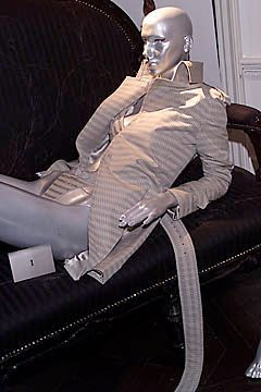 Richard Tyler fashion show for Spring/Summer 2001