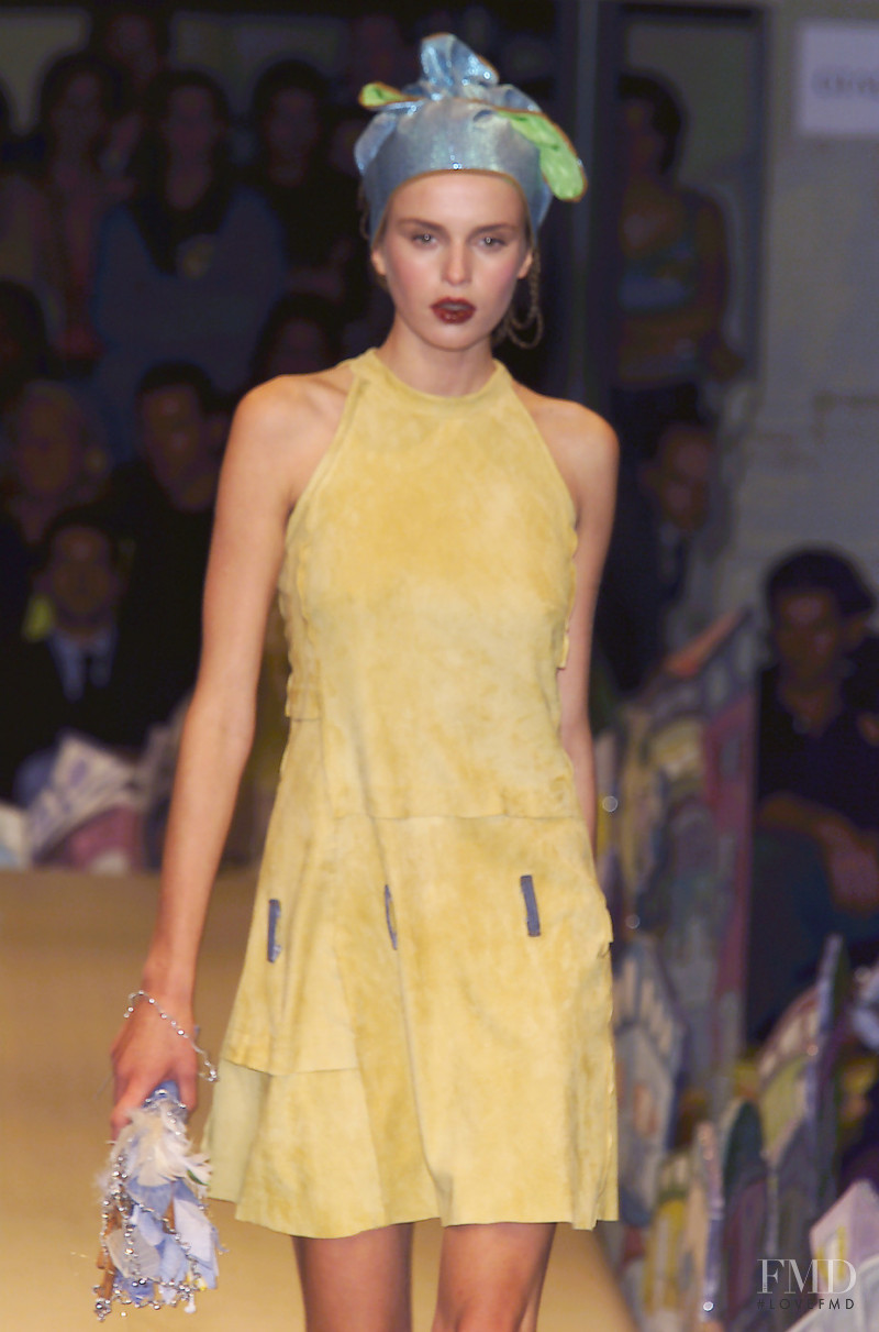 Patty Paillette by Patrizia Shelabarger fashion show for Spring/Summer 2001