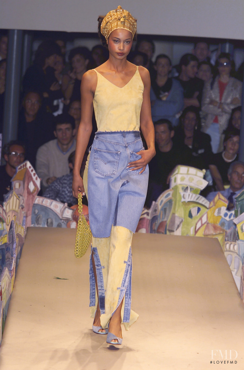 Patty Paillette by Patrizia Shelabarger fashion show for Spring/Summer 2001