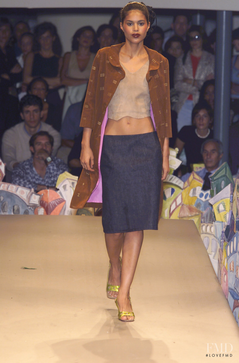 Patty Paillette by Patrizia Shelabarger fashion show for Spring/Summer 2001