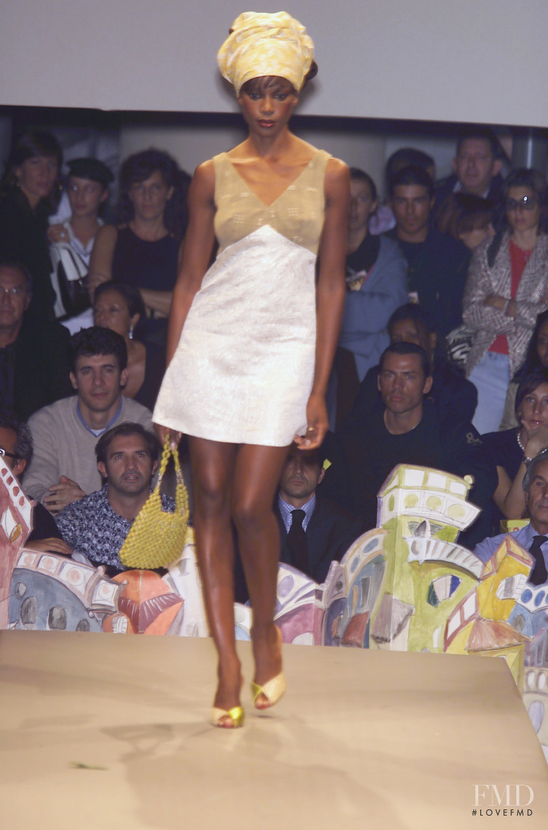 Patty Paillette by Patrizia Shelabarger fashion show for Spring/Summer 2001