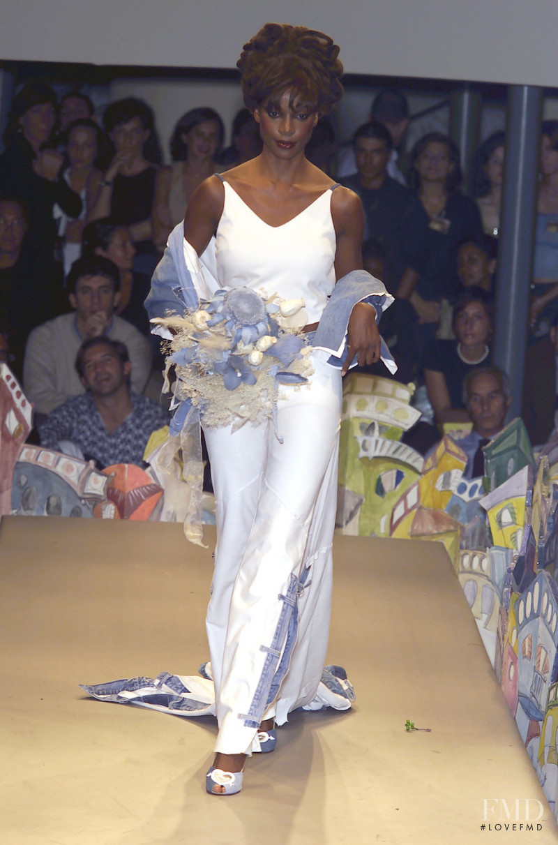 Patty Paillette by Patrizia Shelabarger fashion show for Spring/Summer 2001