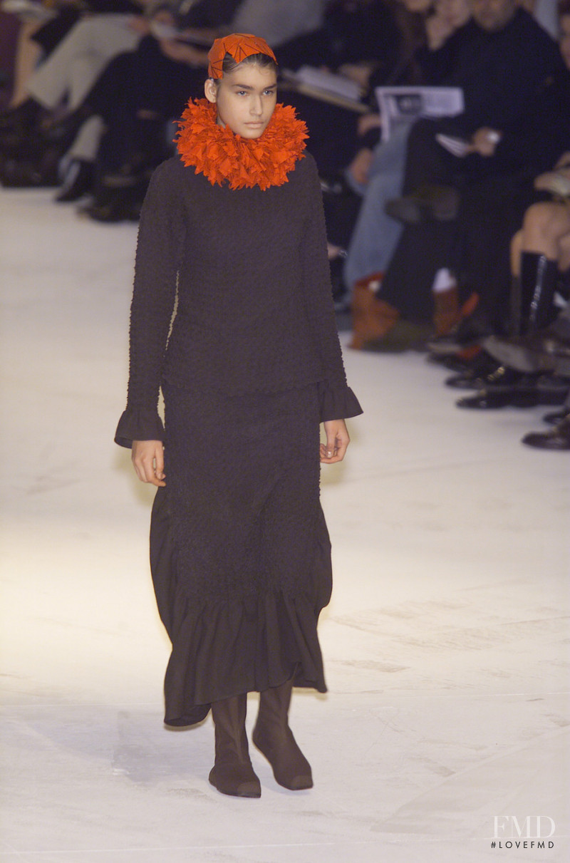 Issey Miyake fashion show for Autumn/Winter 2001