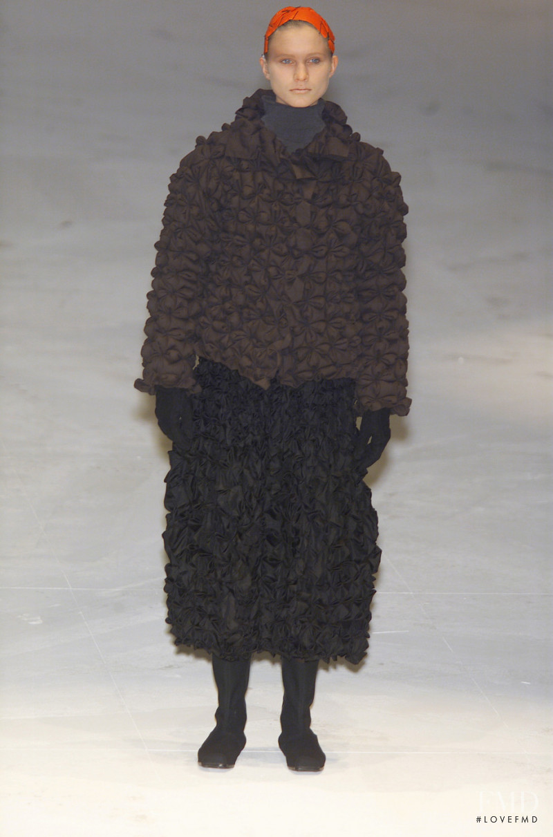 Issey Miyake fashion show for Autumn/Winter 2001