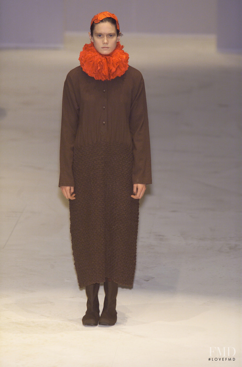 Issey Miyake fashion show for Autumn/Winter 2001