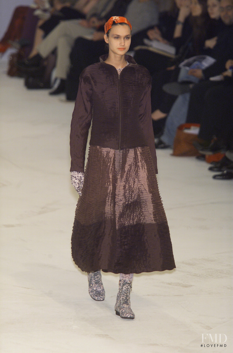 Issey Miyake fashion show for Autumn/Winter 2001