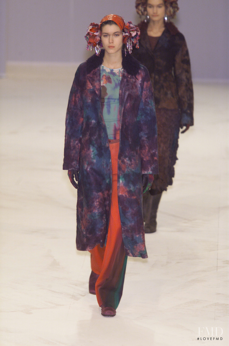 Issey Miyake fashion show for Autumn/Winter 2001