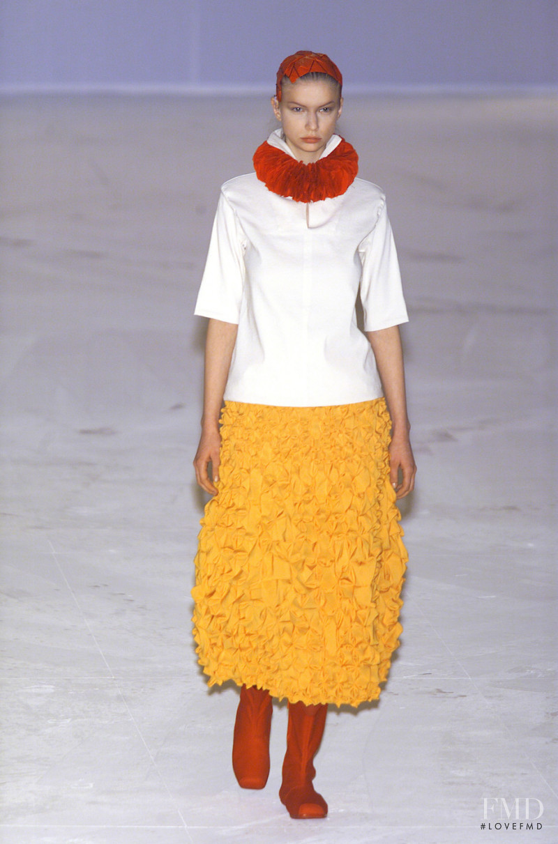 Issey Miyake fashion show for Autumn/Winter 2001