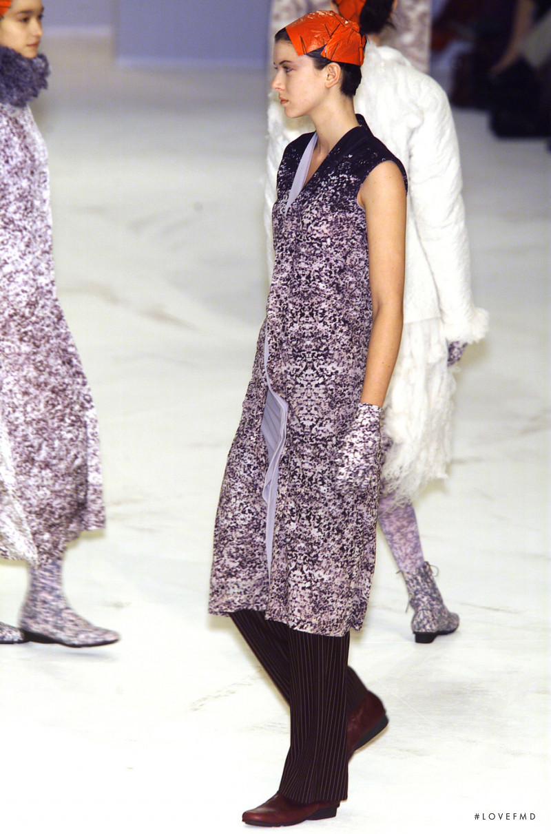 Issey Miyake fashion show for Autumn/Winter 2001