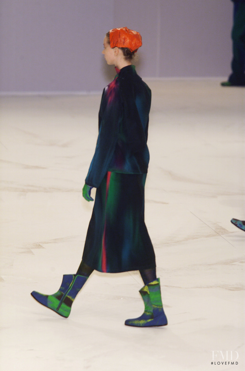 Issey Miyake fashion show for Autumn/Winter 2001