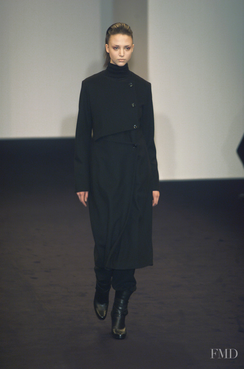 Jil Sander fashion show for Autumn/Winter 2001