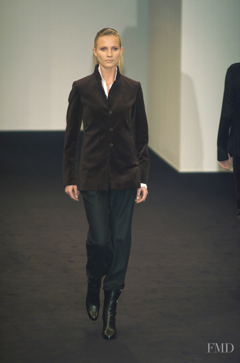 Jil Sander fashion show for Autumn/Winter 2001