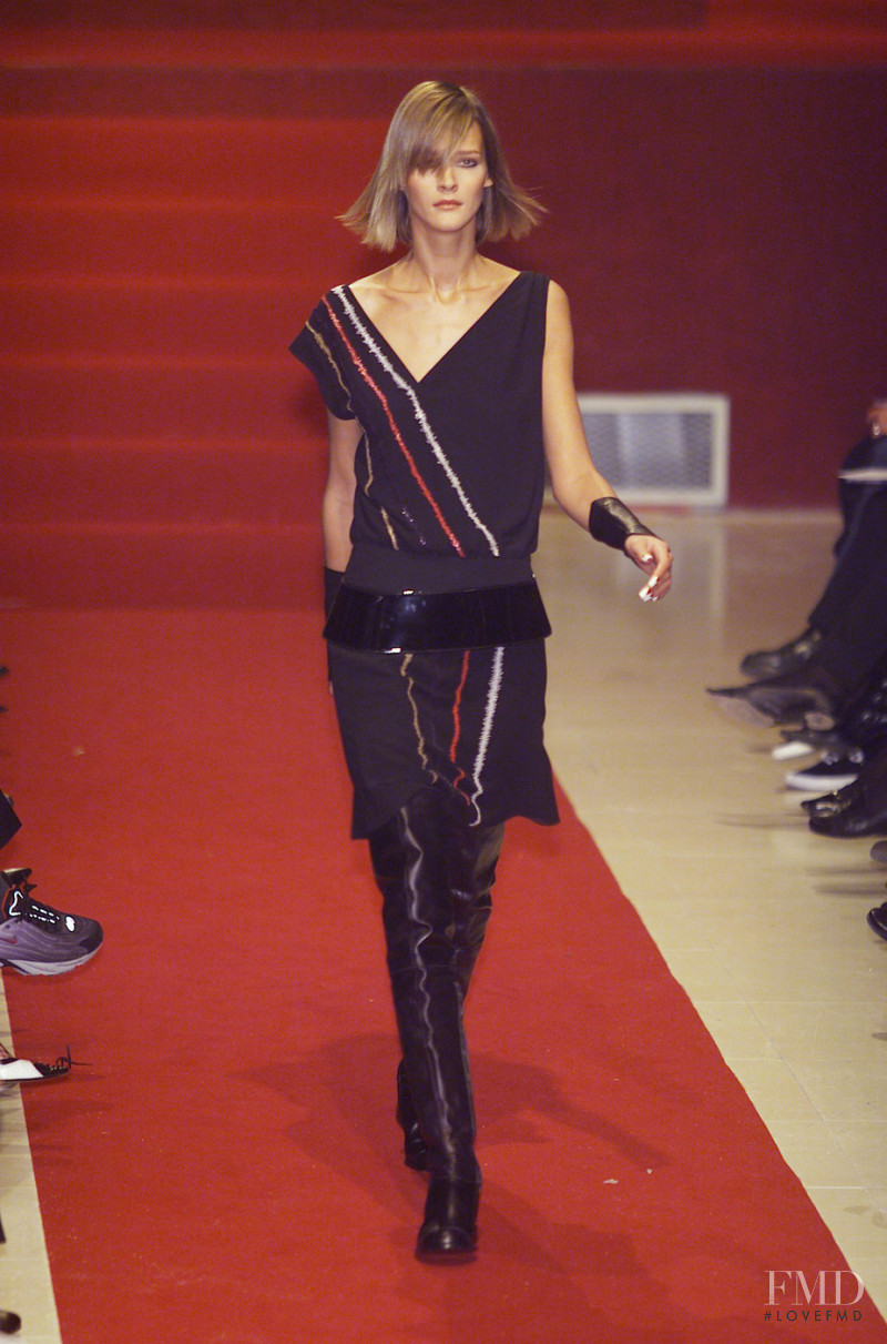 Karl Lagerfeld fashion show for Autumn/Winter 2001