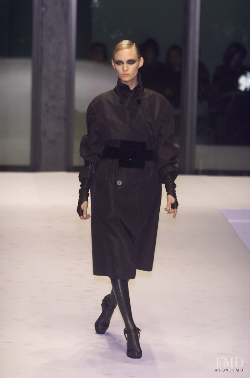 Krizia Top fashion show for Autumn/Winter 2001