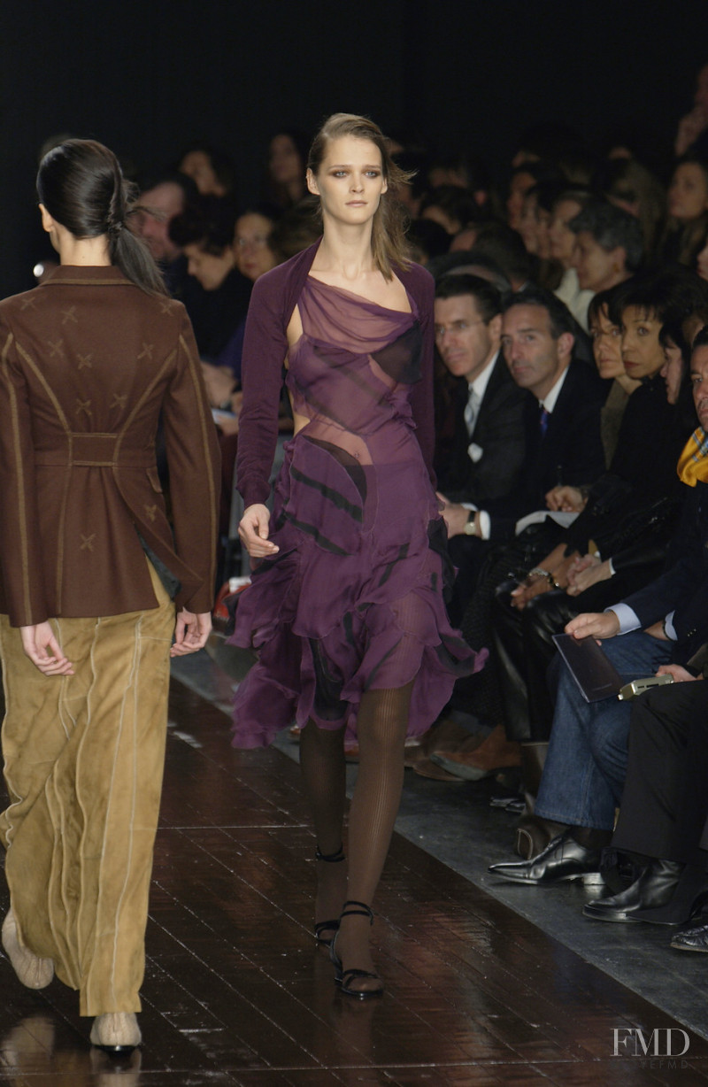 Carmen Kass featured in  the Alberta Ferretti fashion show for Autumn/Winter 2002