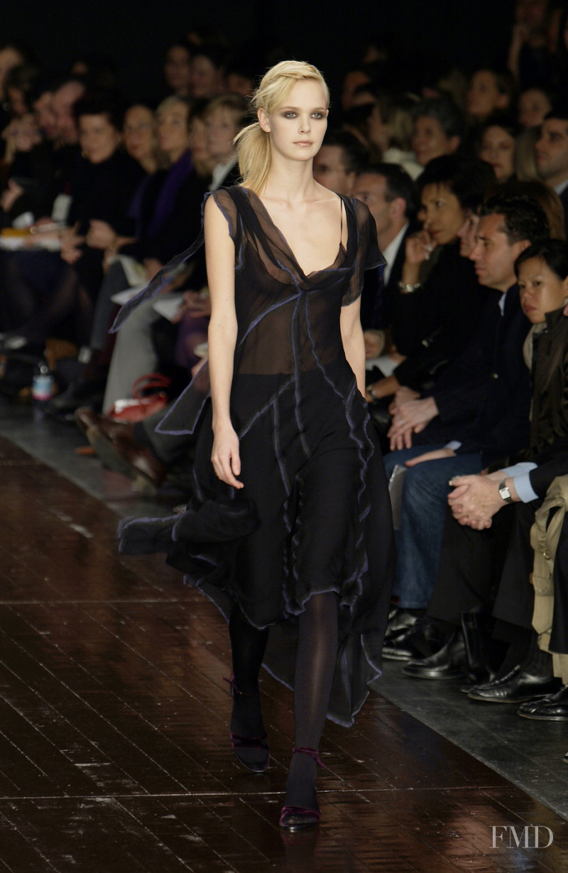 Alberta Ferretti fashion show for Autumn/Winter 2002