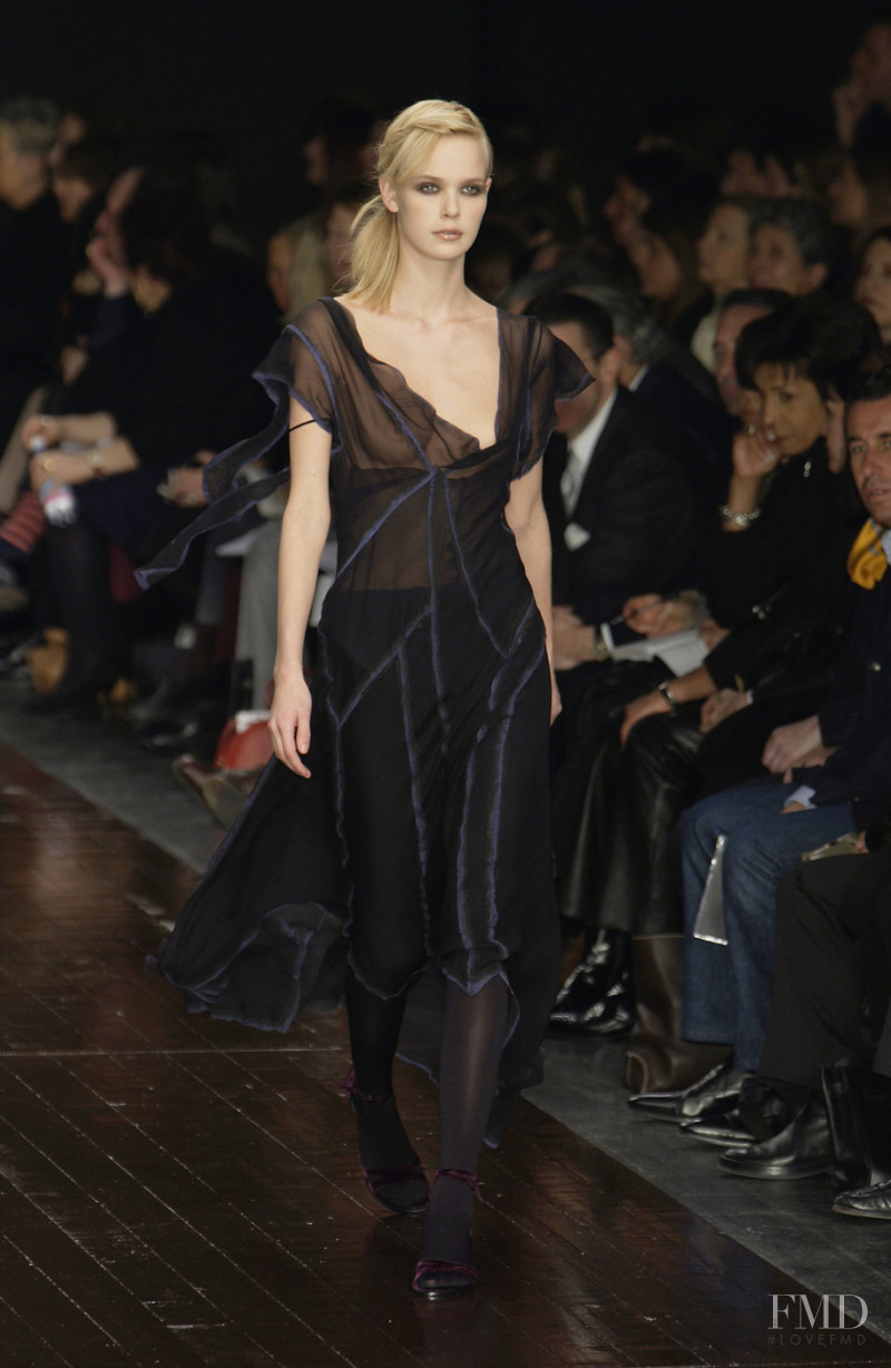 Alberta Ferretti fashion show for Autumn/Winter 2002