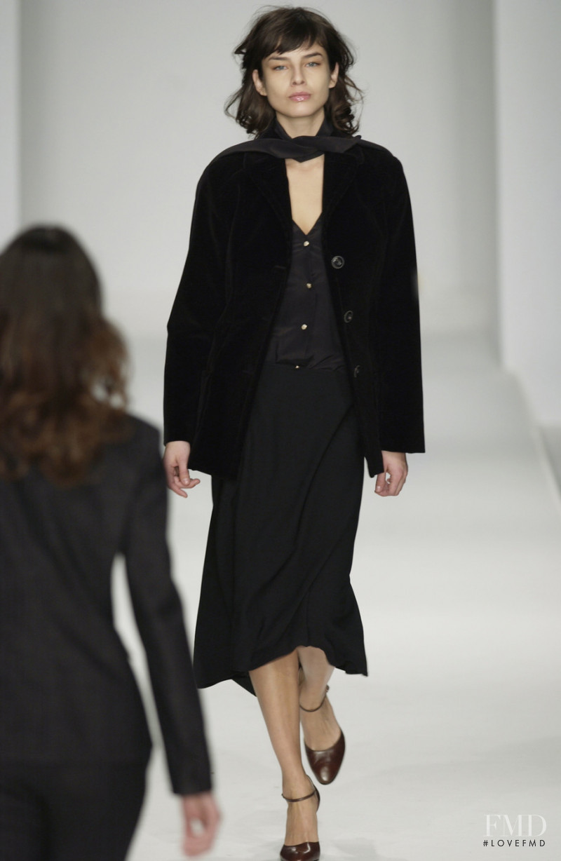Alberto Biani fashion show for Autumn/Winter 2002