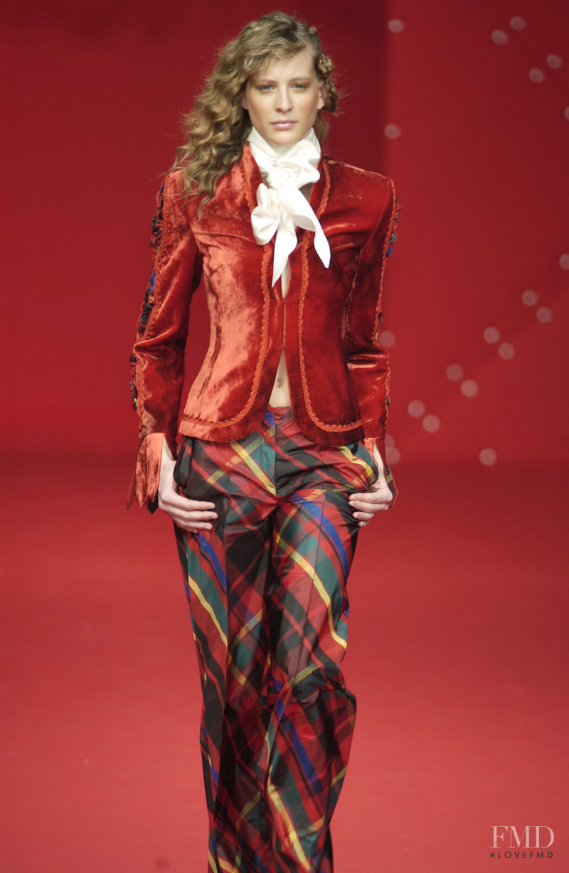 1A Classe Alviero Martini fashion show for Autumn/Winter 2002