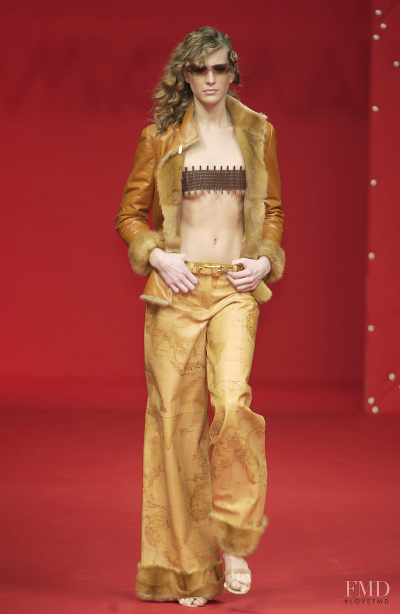 1A Classe Alviero Martini fashion show for Autumn/Winter 2002