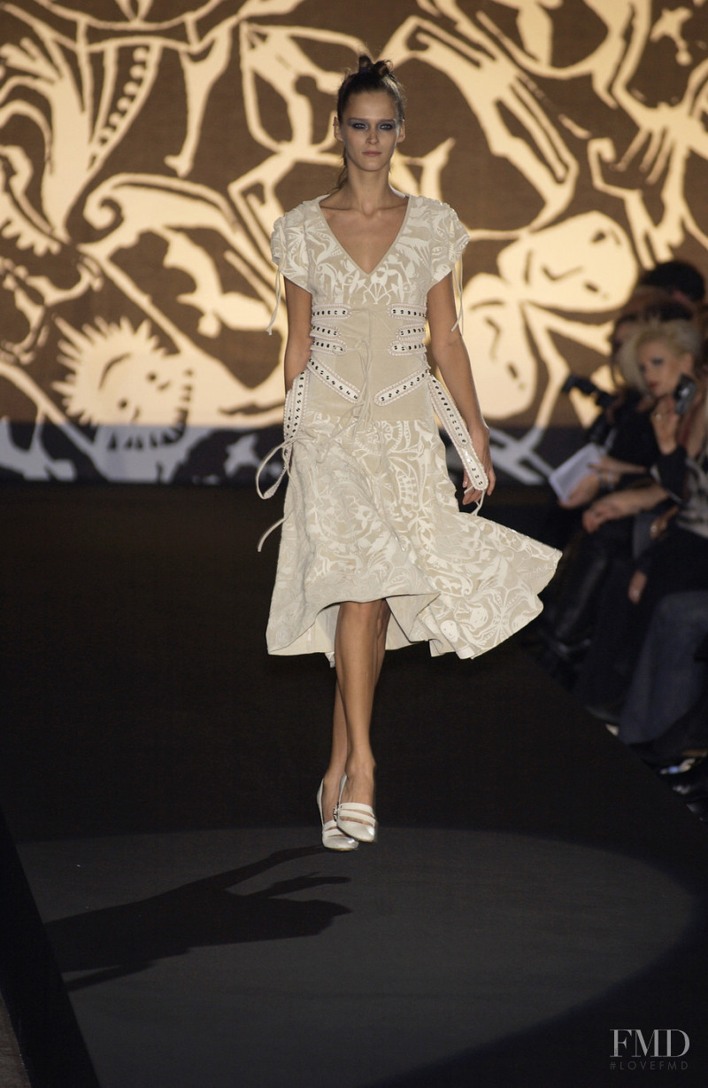 Antonio Berardi fashion show for Autumn/Winter 2002