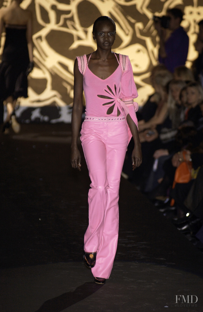 Antonio Berardi fashion show for Autumn/Winter 2002