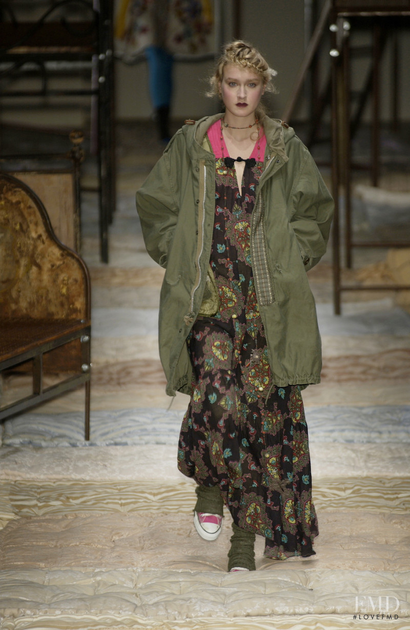 Antonio Marras fashion show for Autumn/Winter 2002