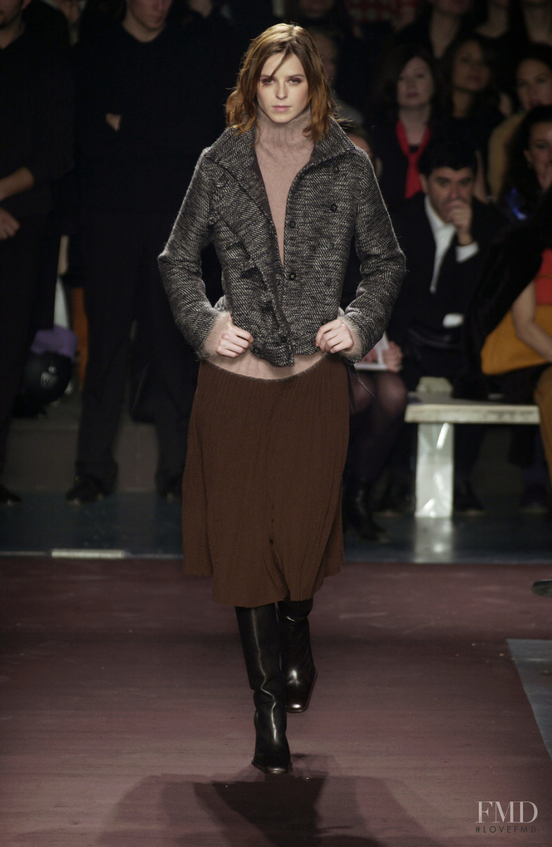 Burberry Prorsum fashion show for Autumn/Winter 2002