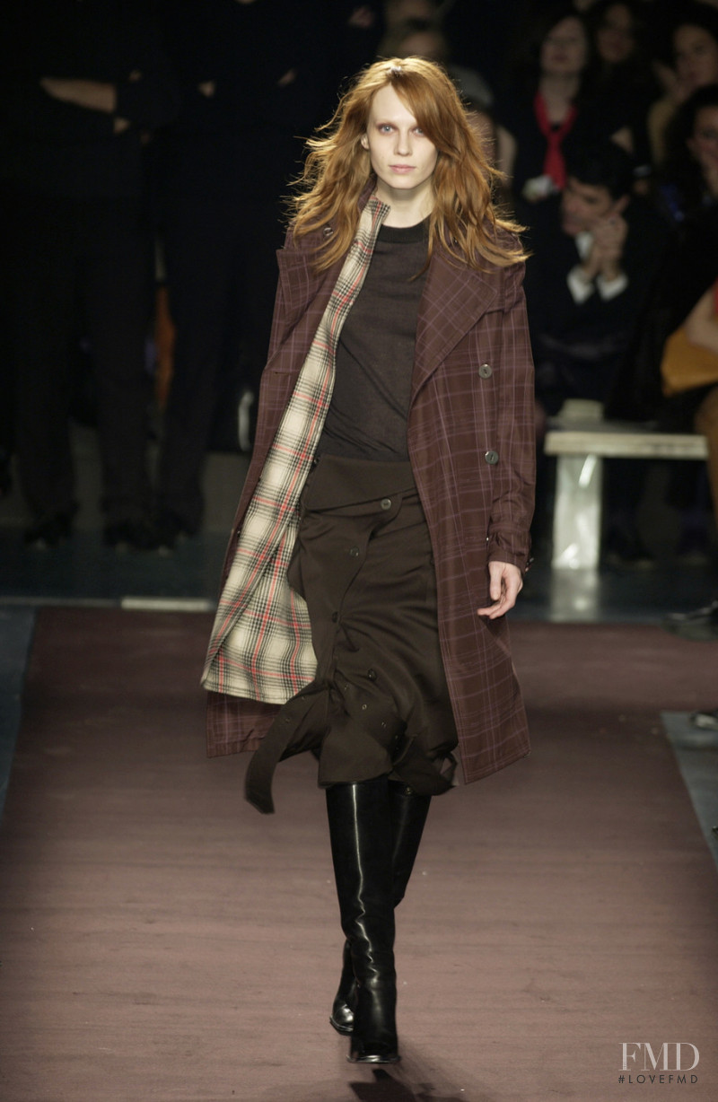 Burberry Prorsum fashion show for Autumn/Winter 2002