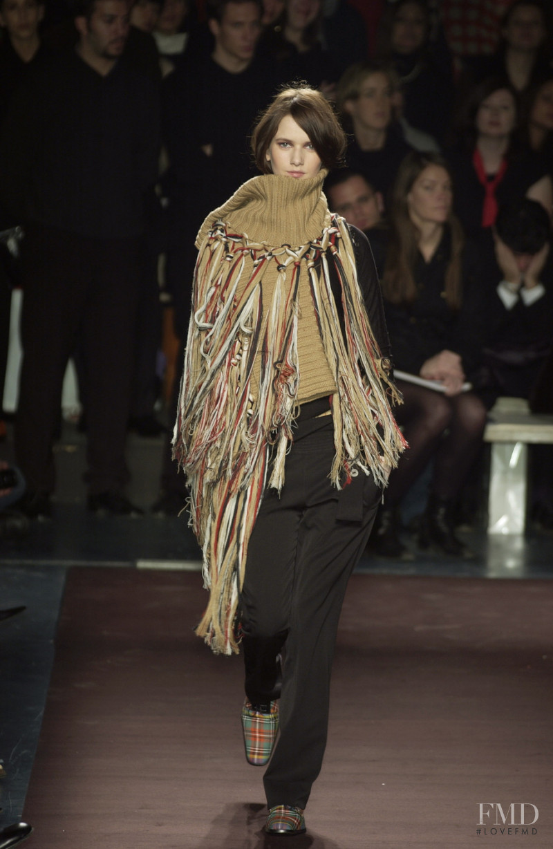 Burberry Prorsum fashion show for Autumn/Winter 2002