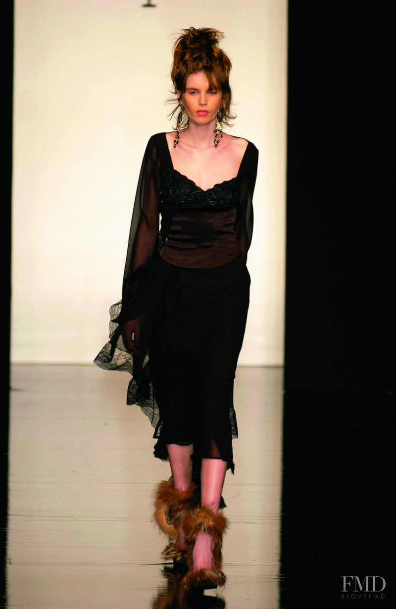 Clips fashion show for Autumn/Winter 2002