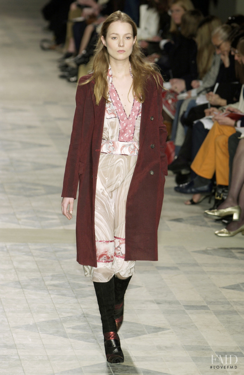 Clements Ribeiro fashion show for Autumn/Winter 2002