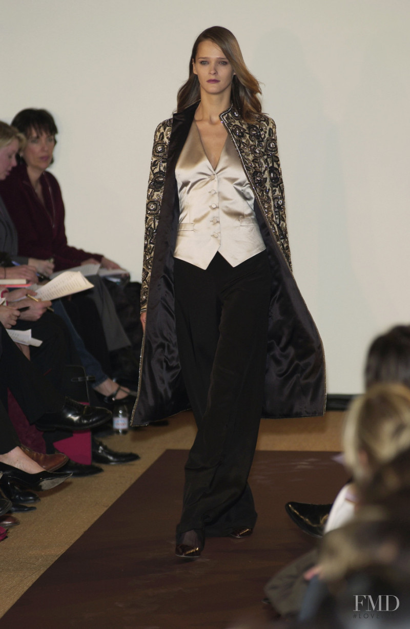 Carolina Herrera fashion show for Autumn/Winter 2002