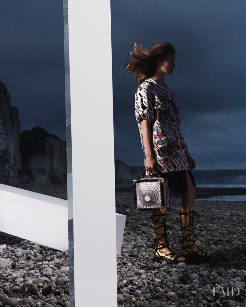 Louis Vuitton advertisement for Autumn/Winter 2021