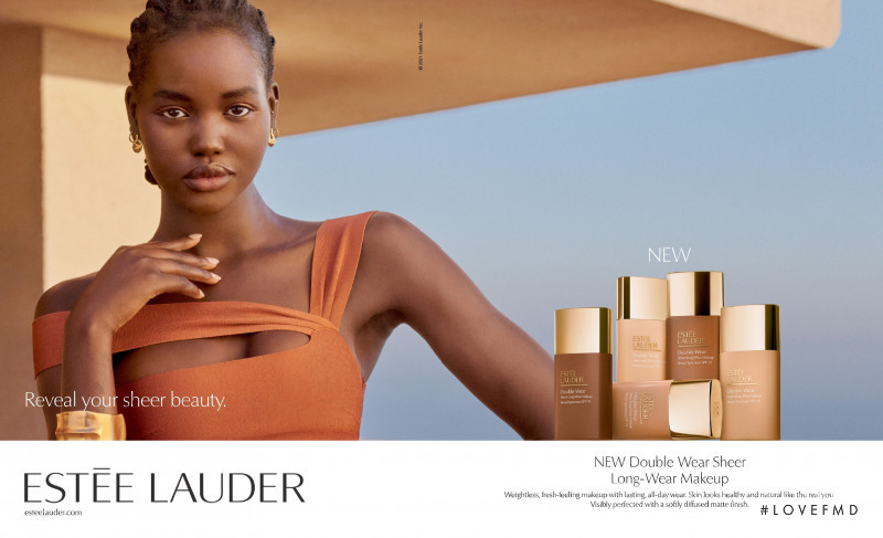 Estée Lauder advertisement for Autumn/Winter 2021
