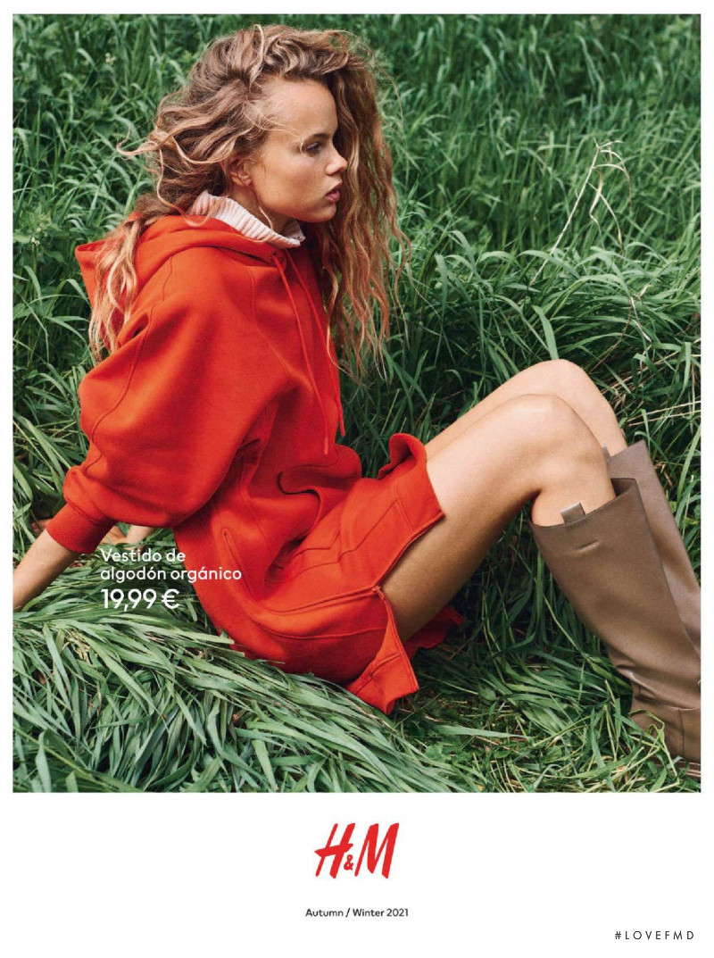 Olivia Vinten featured in  the H&M advertisement for Autumn/Winter 2021