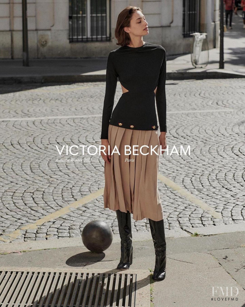 Alexandra Agoston-O\'Connor featured in  the Victoria Beckham Victoria Beckham Autumn Winter Collection featuring Alexandra Agoston advertisement for Autumn/Winter 2021