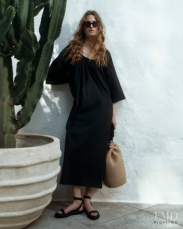 Felice Noordhoff featured in  the Massimo Dutti Blue Coast   lookbook for Summer 2021