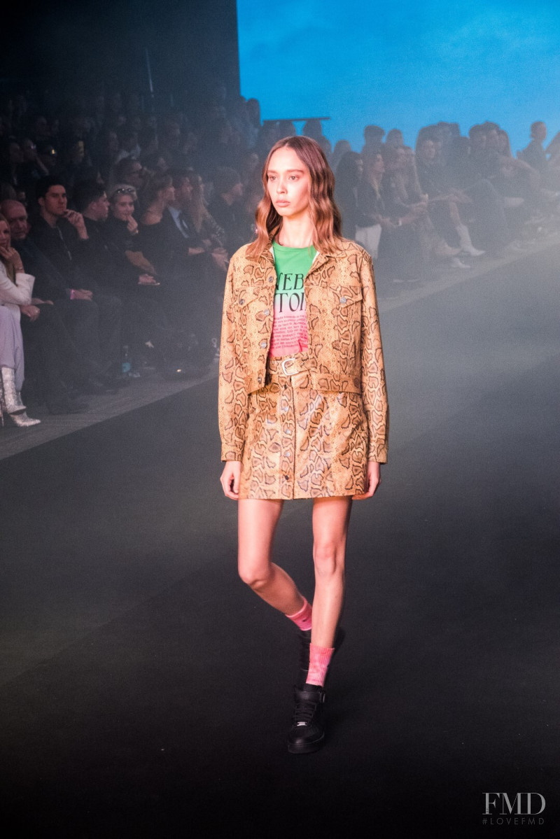 Moira Berntz featured in  the Ginebra fashion show for Spring/Summer 2019