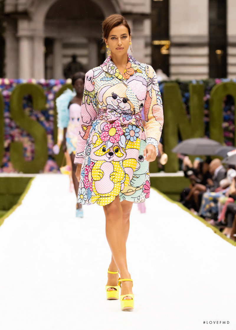 Irina Shayk featured in  the Moschino fashion show for Spring/Summer 2022