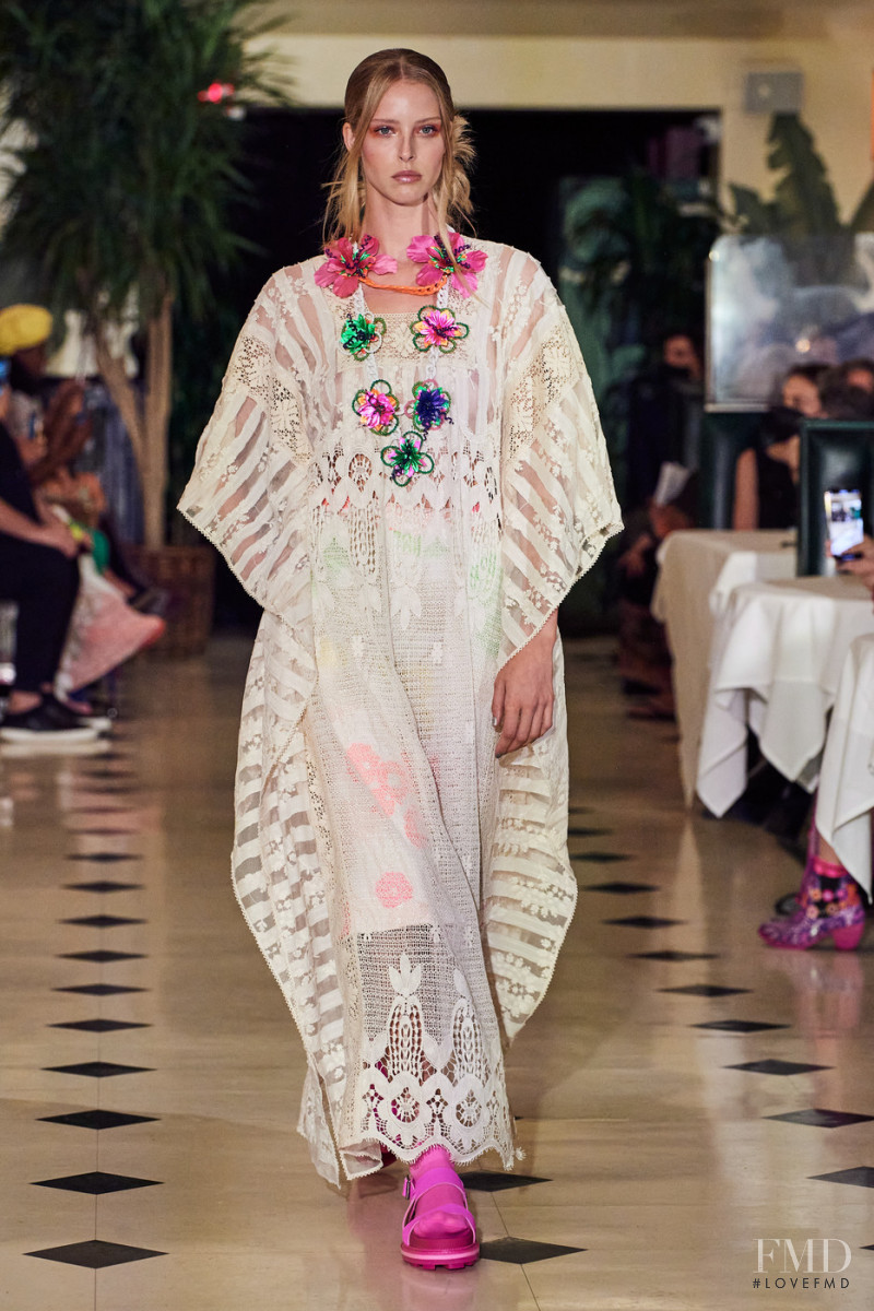 Abby Champion featured in  the Anna Sui fashion show for Spring/Summer 2022