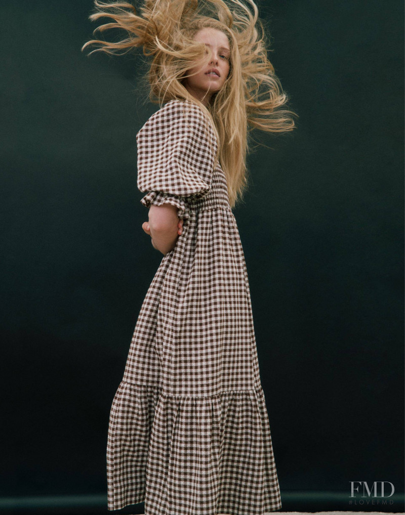 Abby Champion featured in  the Madewell Fall Mood lookbook for Fall 2021