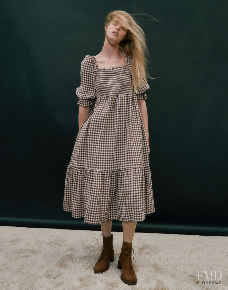 Abby Champion featured in  the Madewell Fall Mood lookbook for Fall 2021